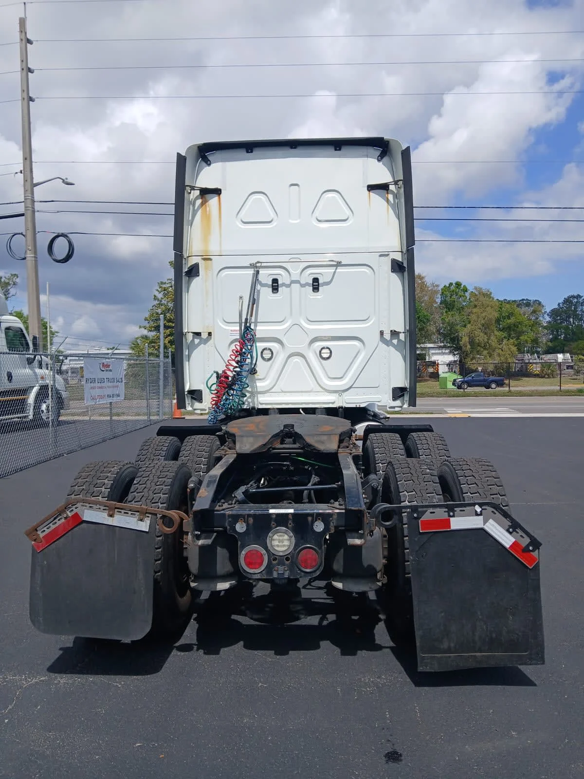 2020 Freightliner Cascadia in Jacksonville, FL — photo 5