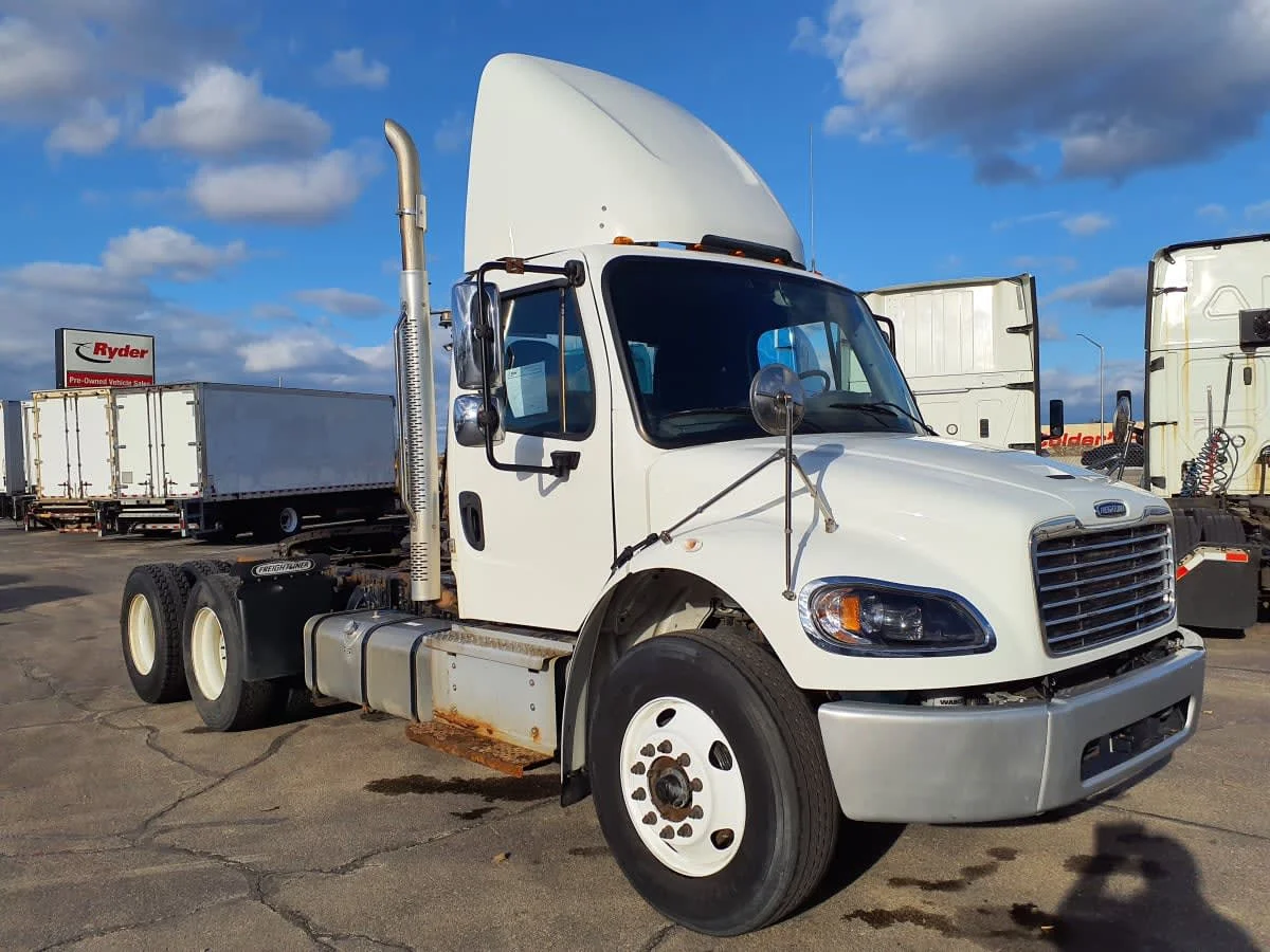 2022 Freightliner M2 106 in Oak Creek, WI — photo 3