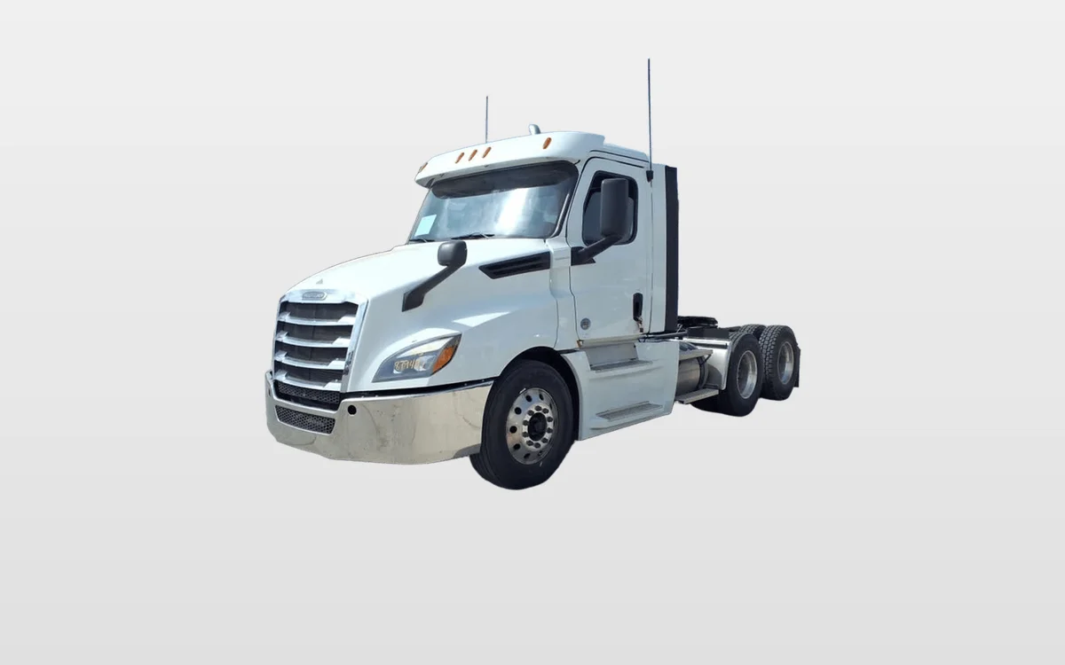 2019 Freightliner Cascadia - image 1