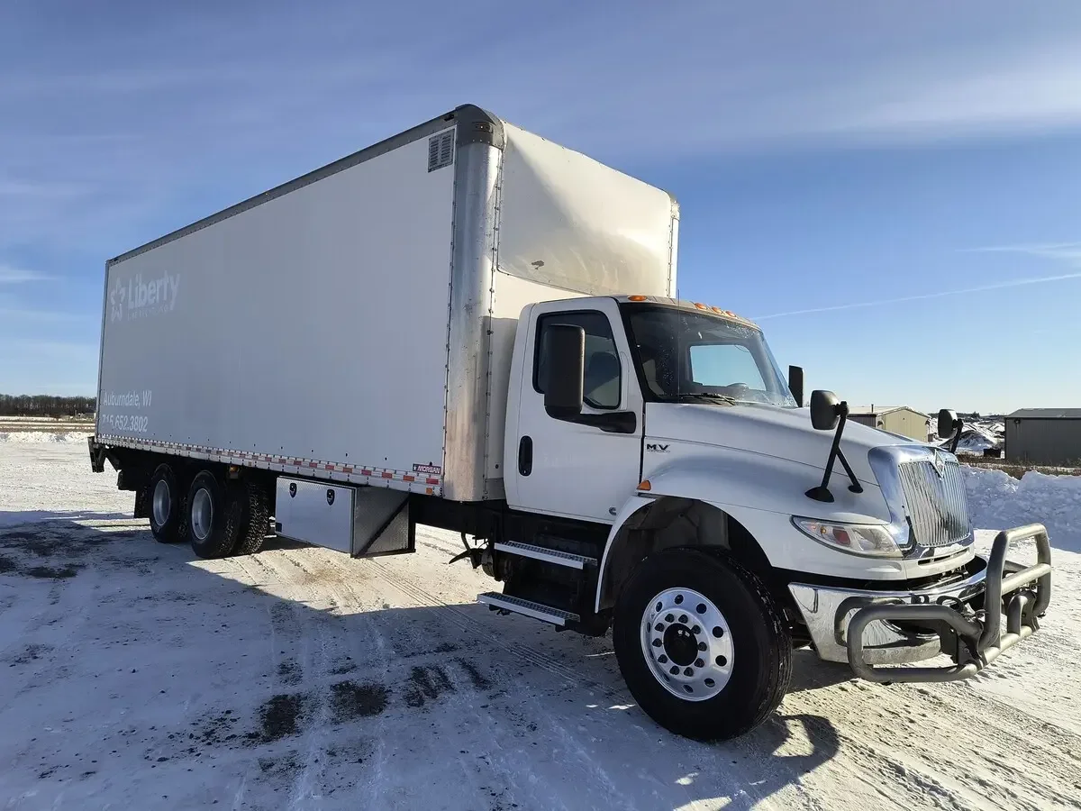 2020 International MV - image 3