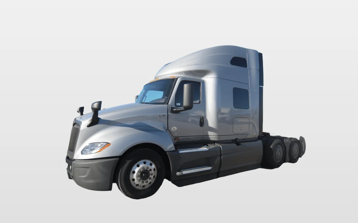 2022 International LT - image 1