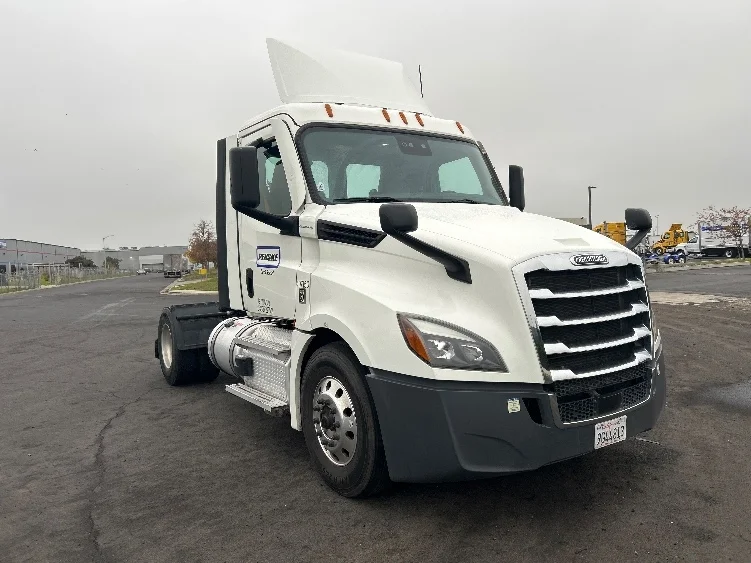 2022 Freightliner Cascadia in Stockton, CA
