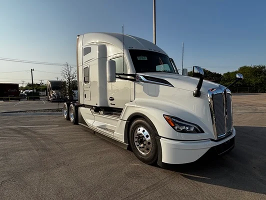 2027 Kenworth T680 in Fort Worth, TX
