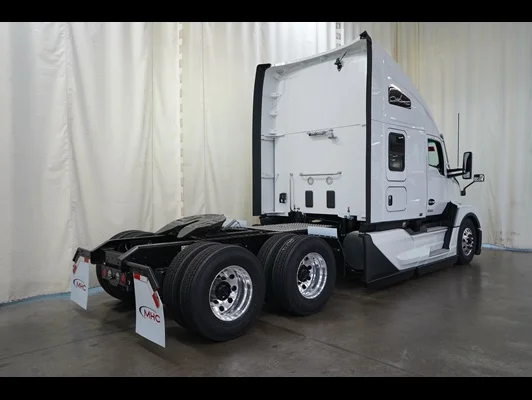 2027 Kenworth T680 in Fort Worth, TX — photo 5