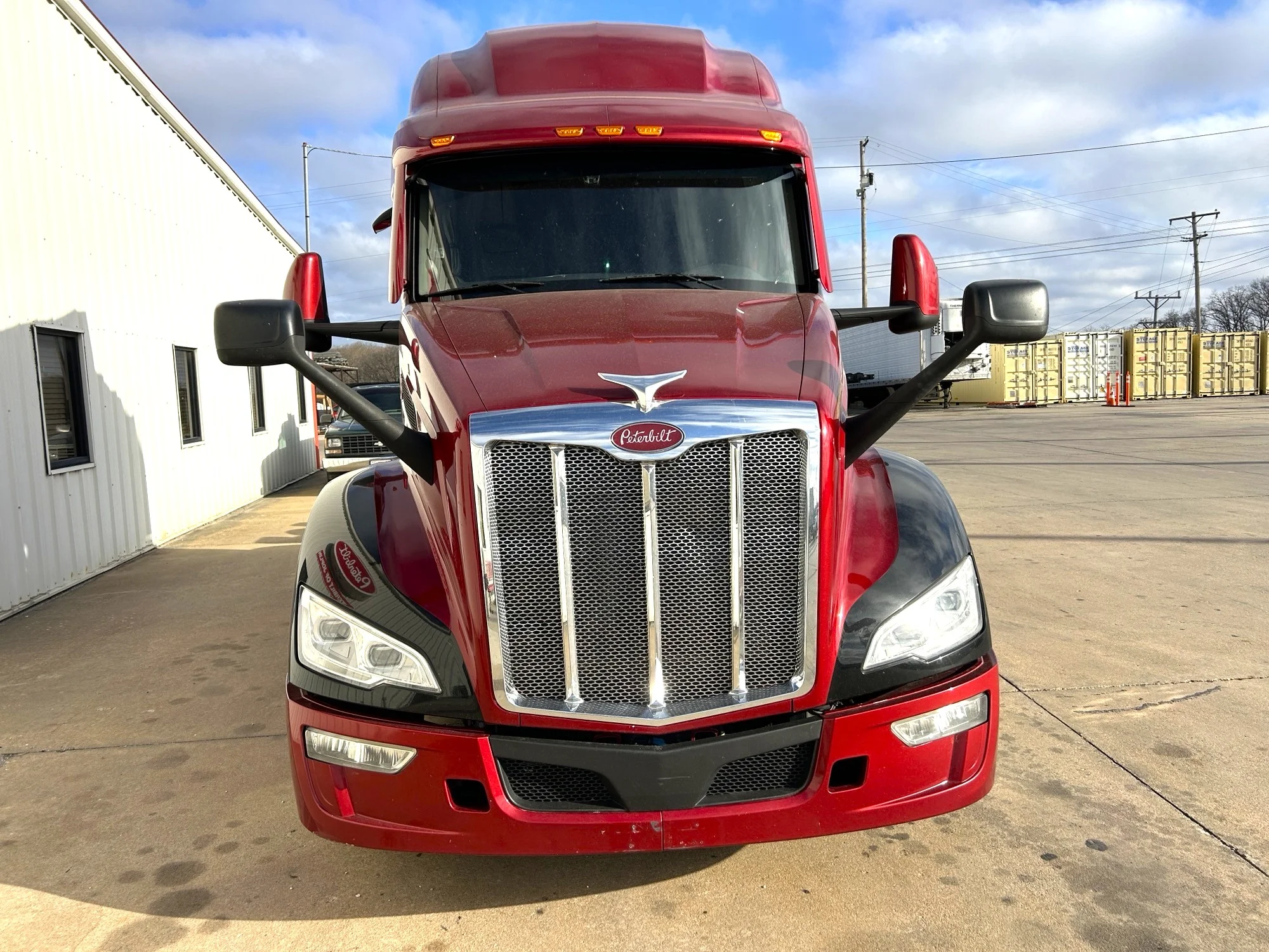 2023 Peterbilt 579 - image 2