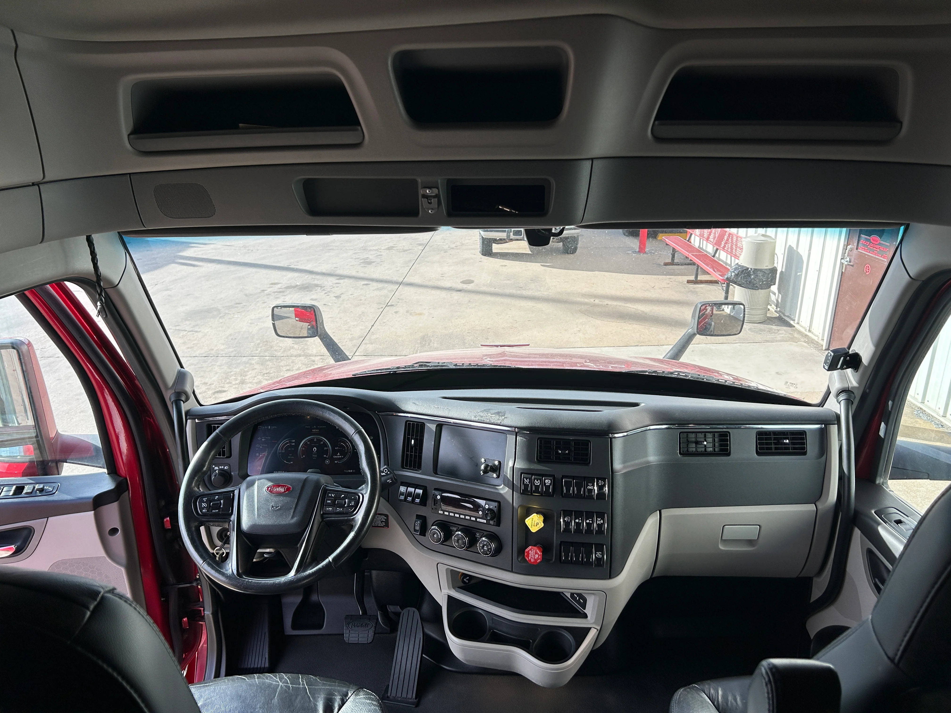 2023 Peterbilt 579 - image 16