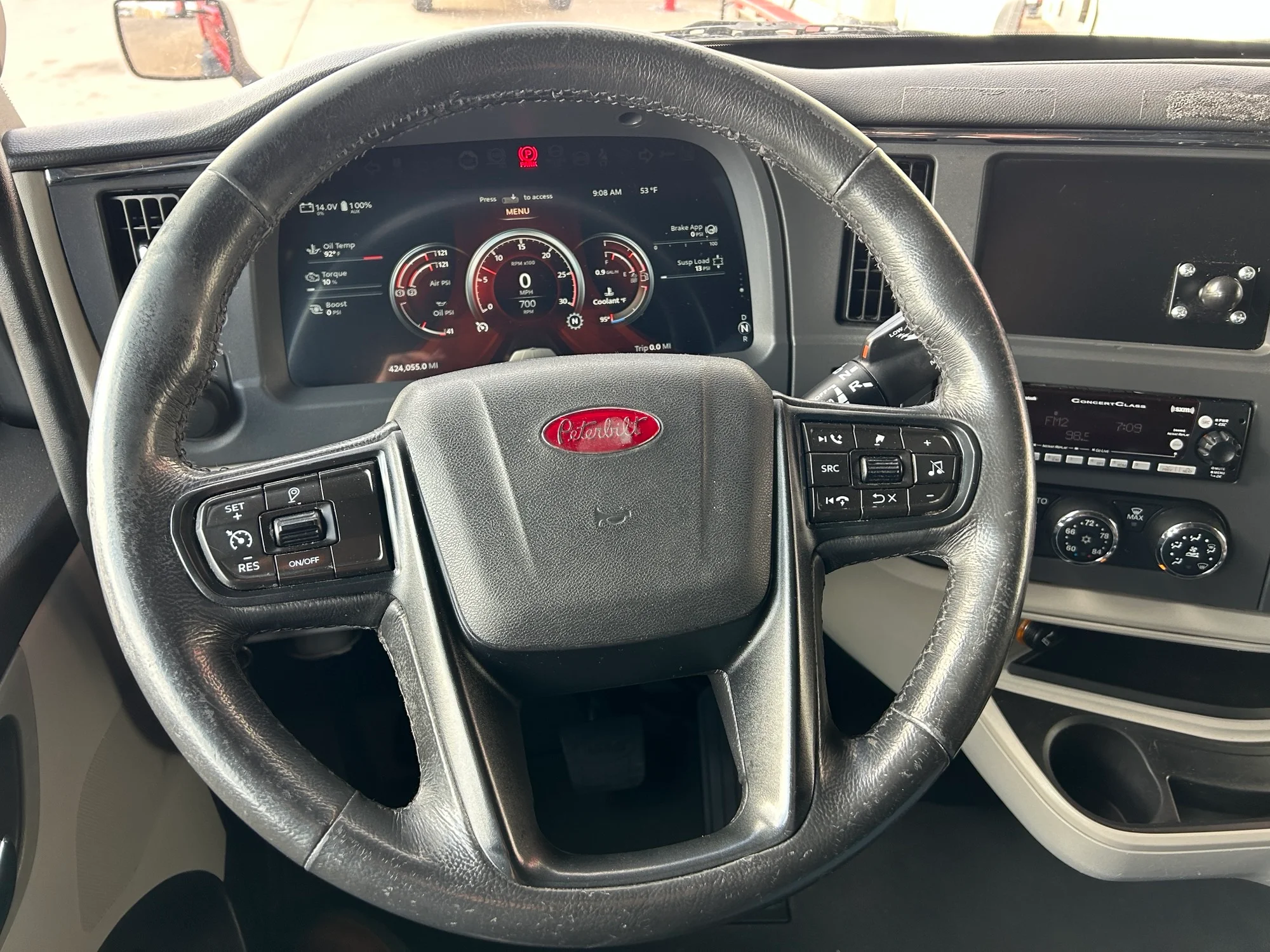 2023 Peterbilt 579 - image 11