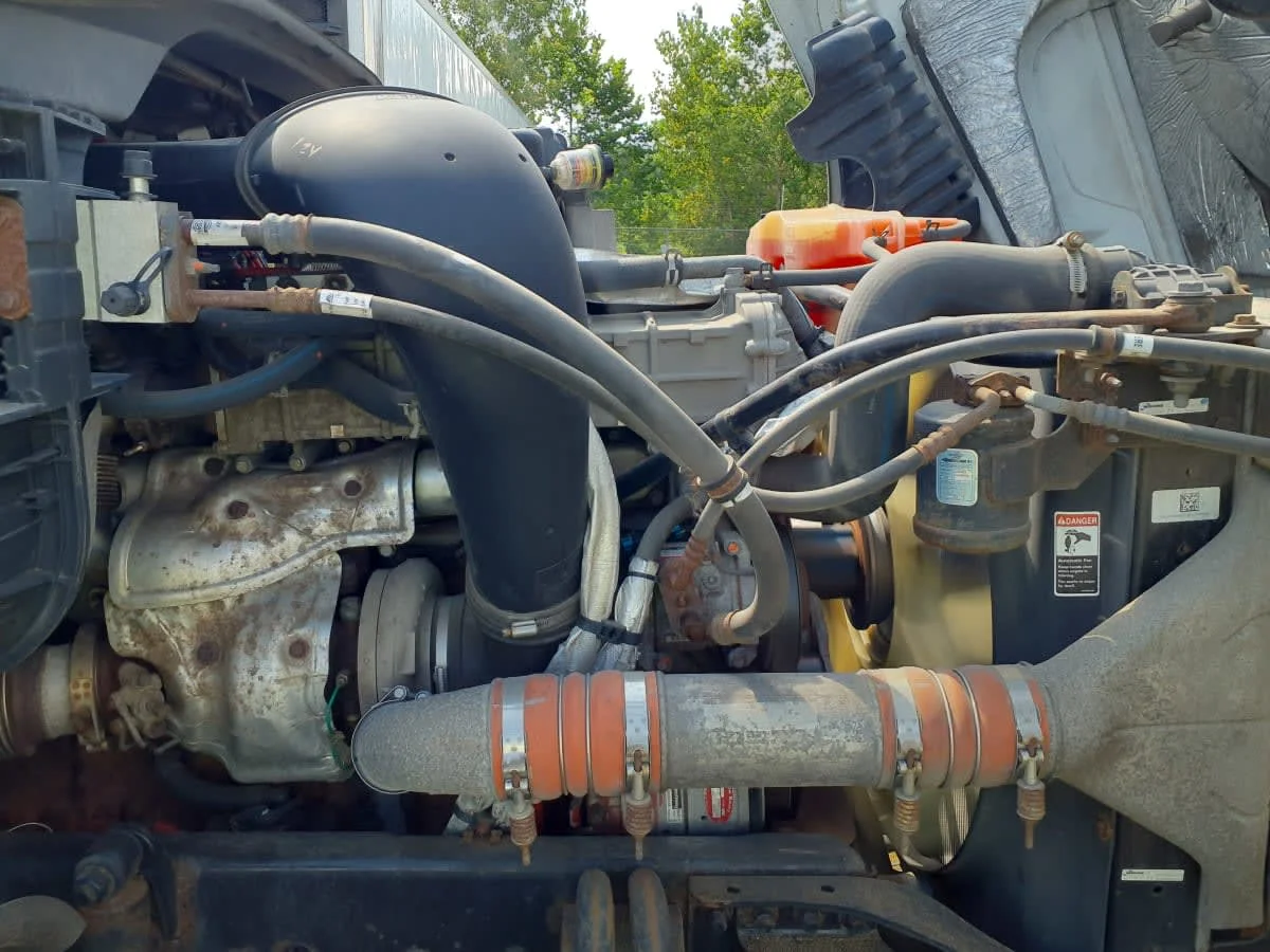 2018 Freightliner Cascadia - image 12