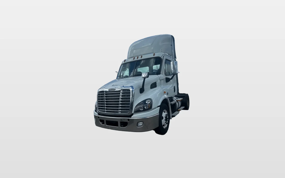 2018 Freightliner Cascadia - image 1