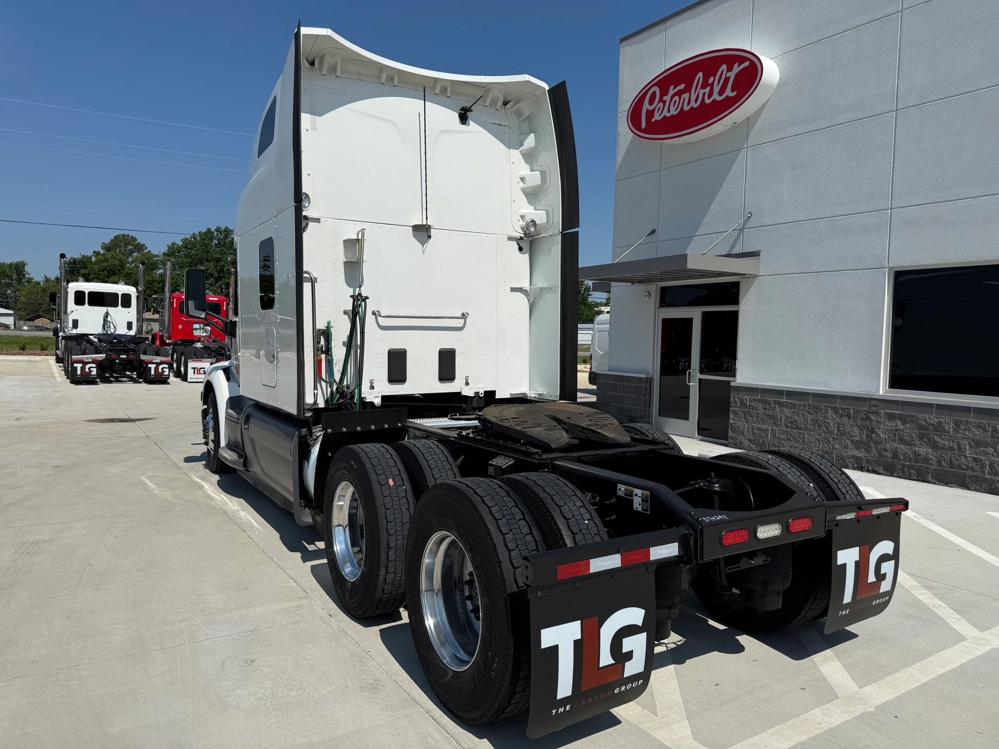 2021 Peterbilt 579 - image 3