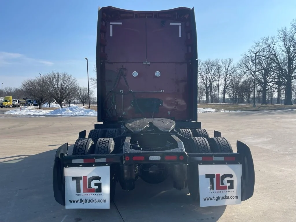 2023 Peterbilt 579 - image 4