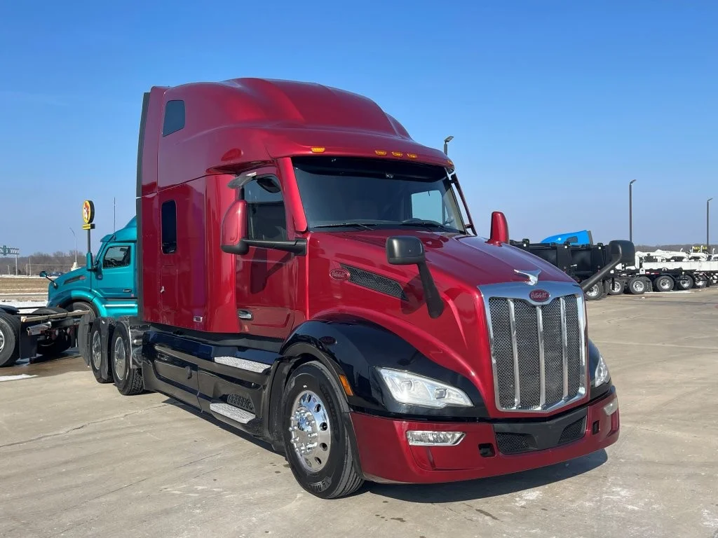 2023 Peterbilt 579 - image 7