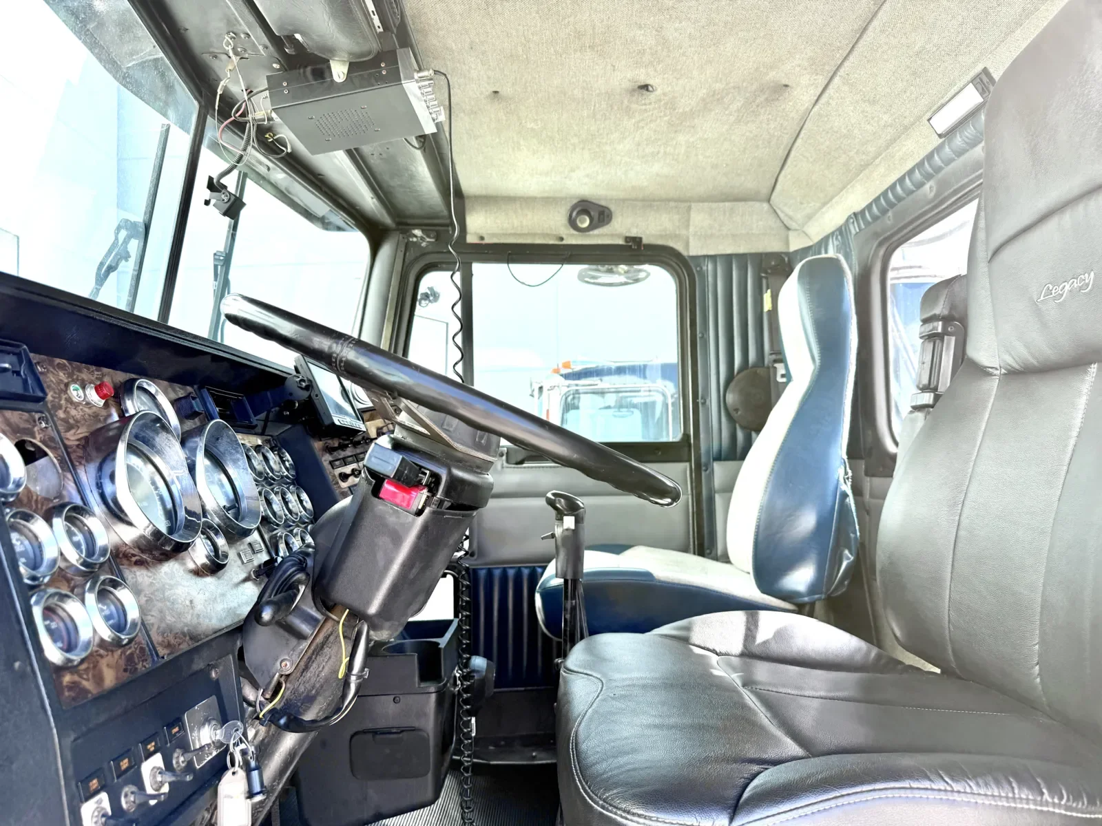 1998 Kenworth T800 in New Lenox, IL — photo 14
