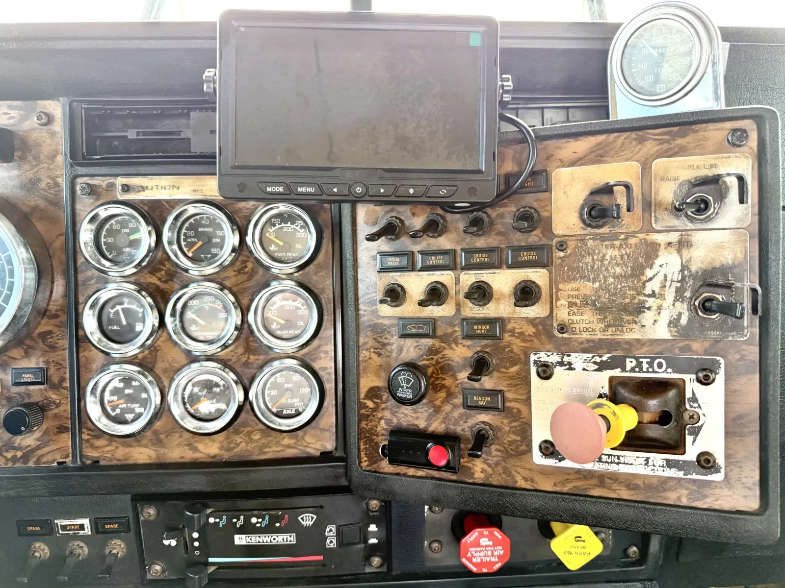 1998 Kenworth T800 in New Lenox, IL — photo 18