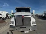 2017 Kenworth T880 - image 26
