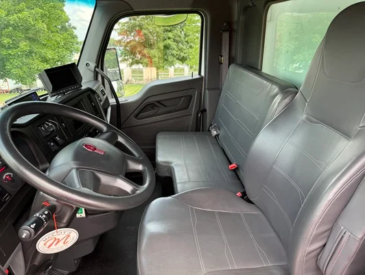 2023 Kenworth T380 in Springfield, MO — photo 18