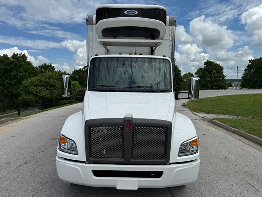 2023 Kenworth T380 in Springfield, MO — photo 16