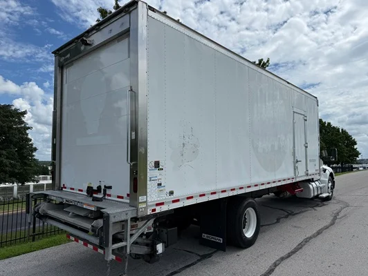 2023 Kenworth T380 in Springfield, MO — photo 14