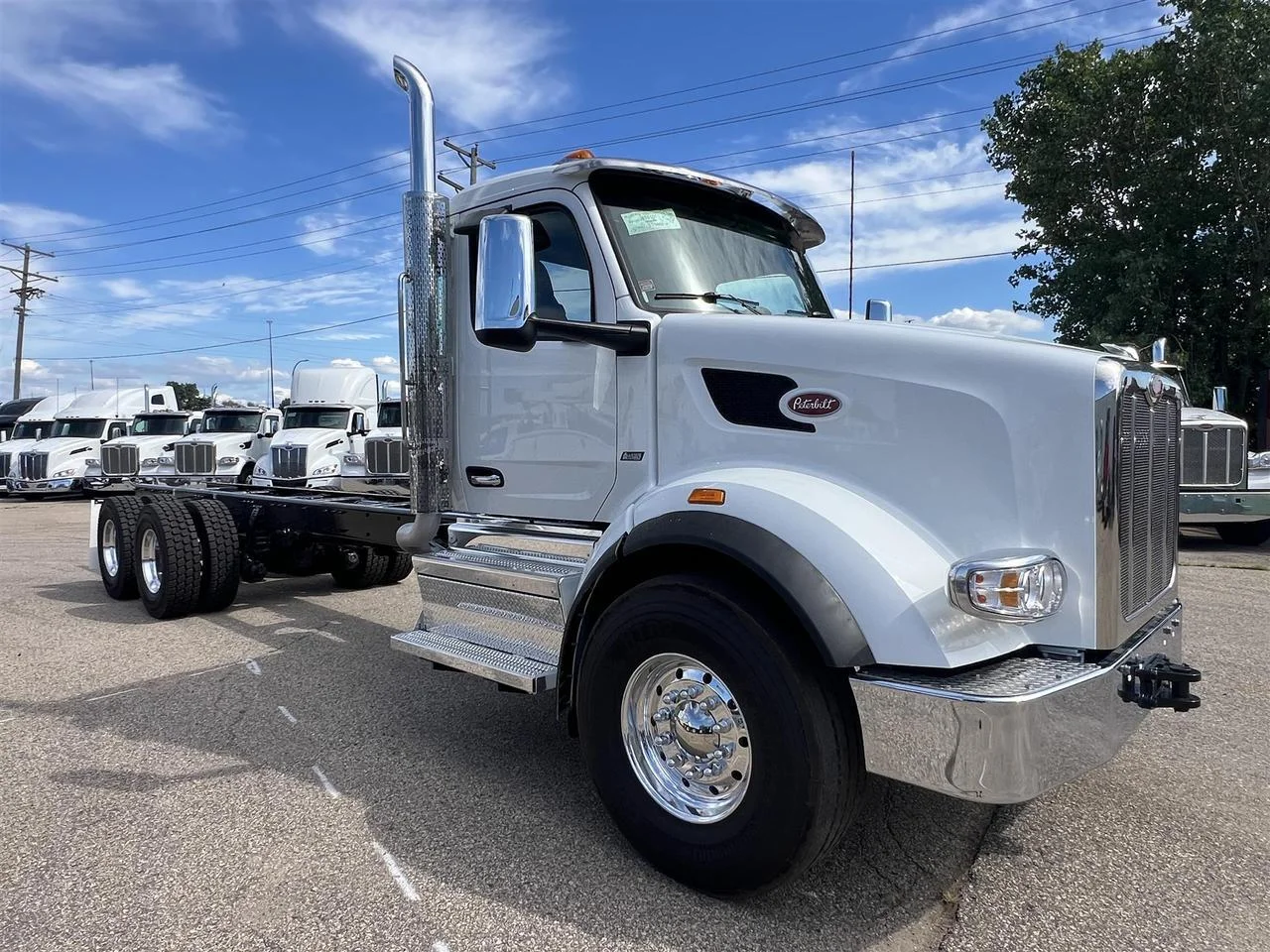 2027 Peterbilt 567 in Fargo, ND — photo 5