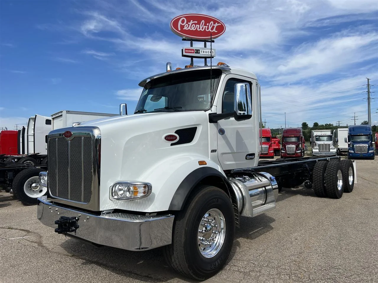 2027 Peterbilt 567 in Fargo, ND — photo 12