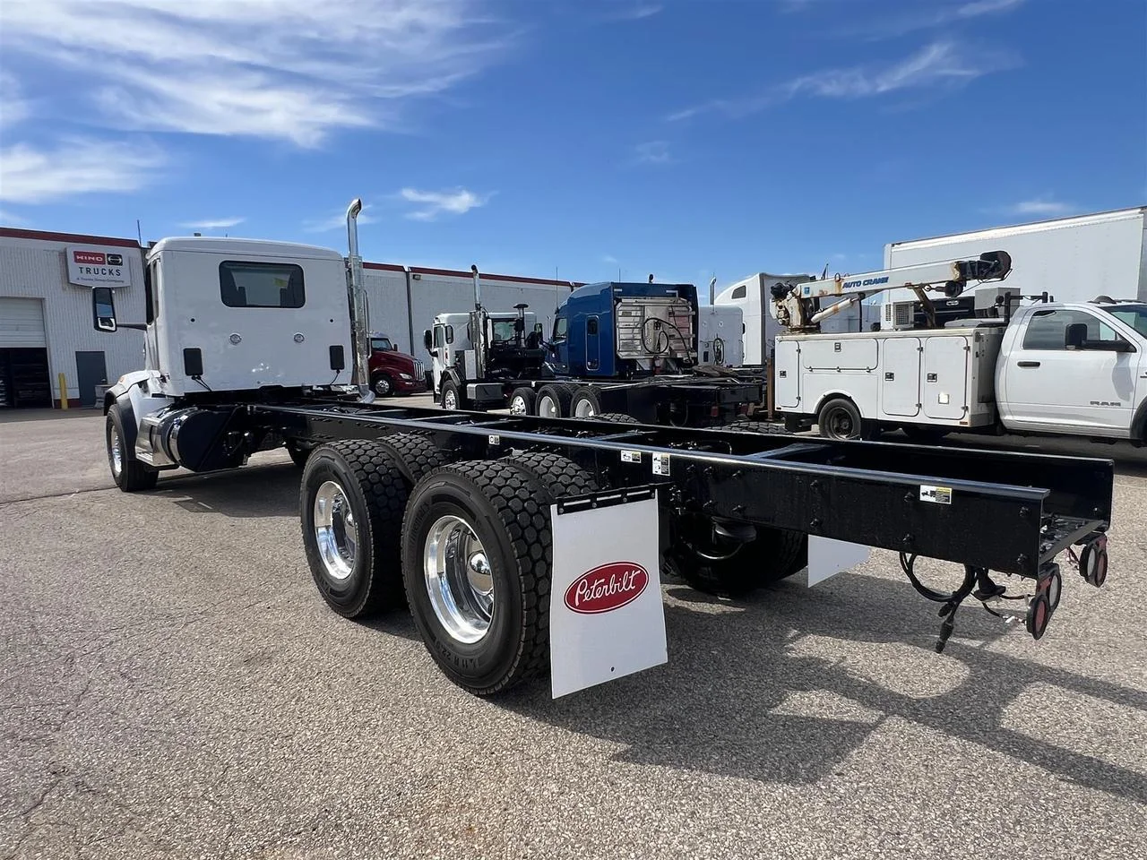 2027 Peterbilt 567