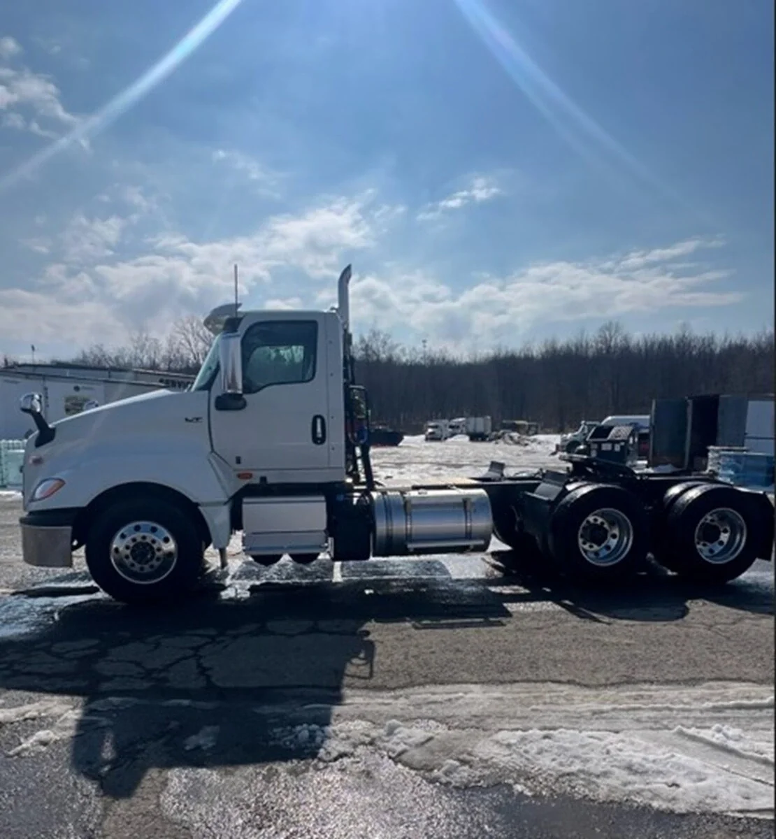 2025 International LT - image 4