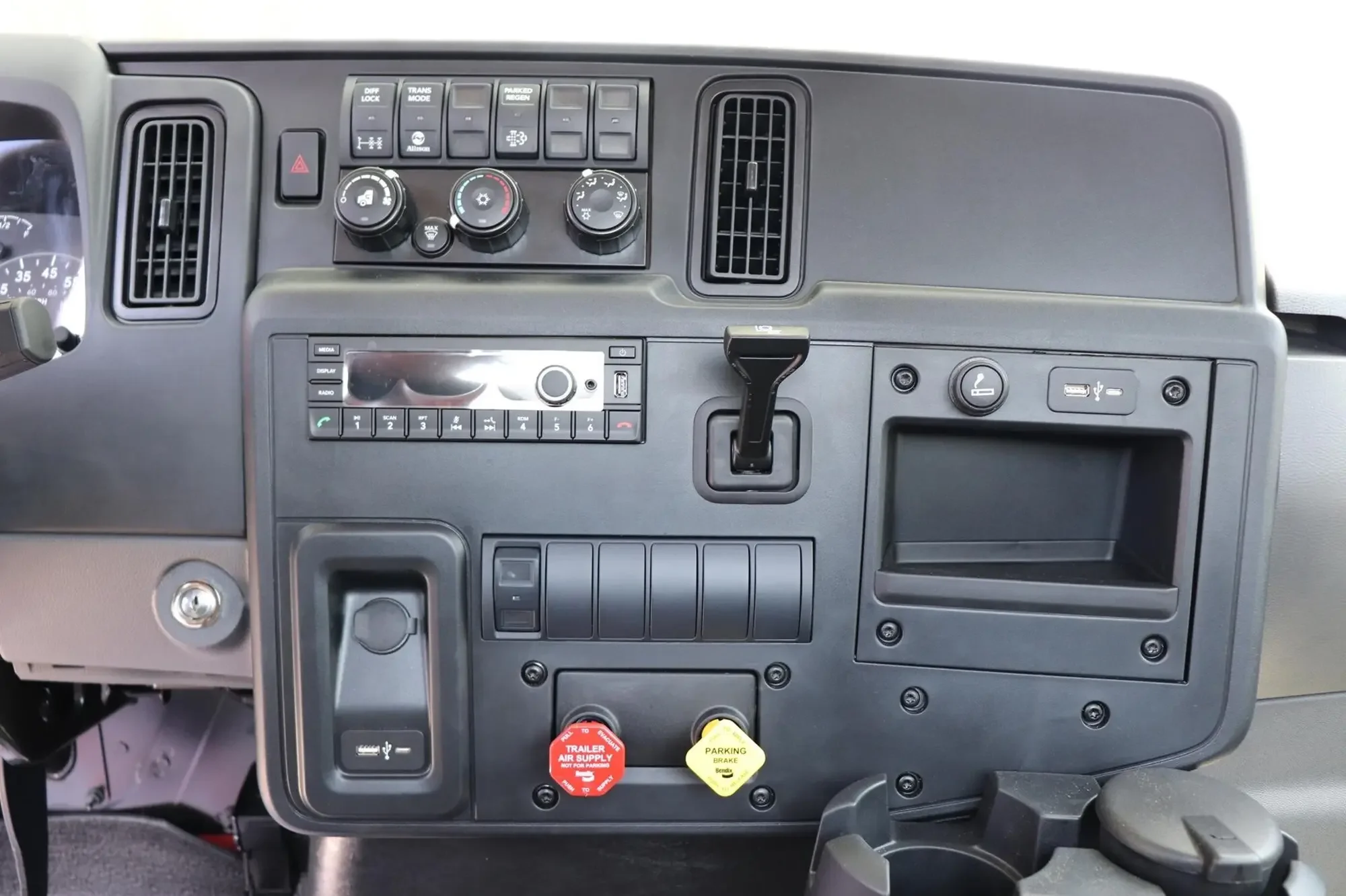 2026 International MV - image 5