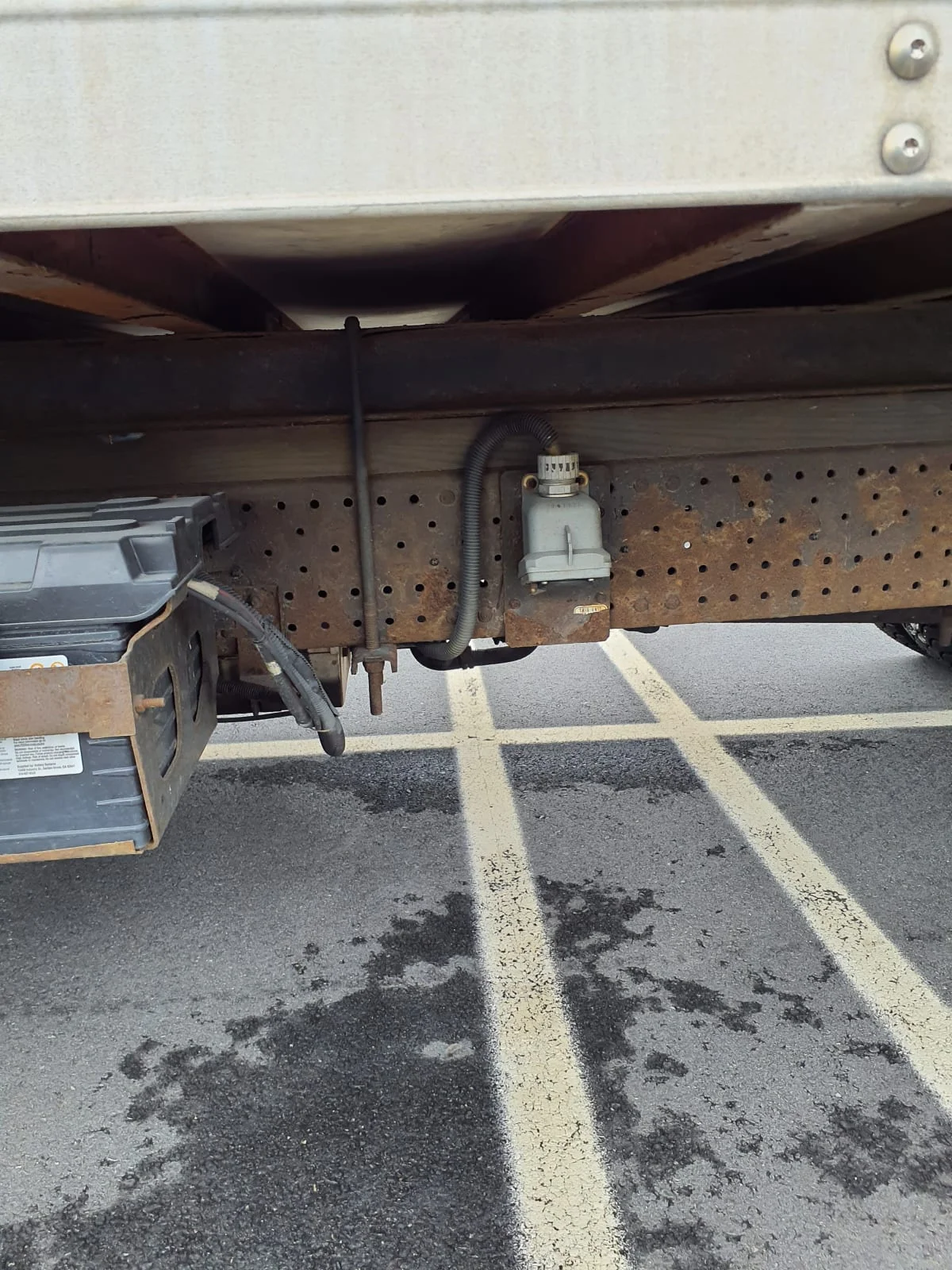 2017 Isuzu NPR - image 11