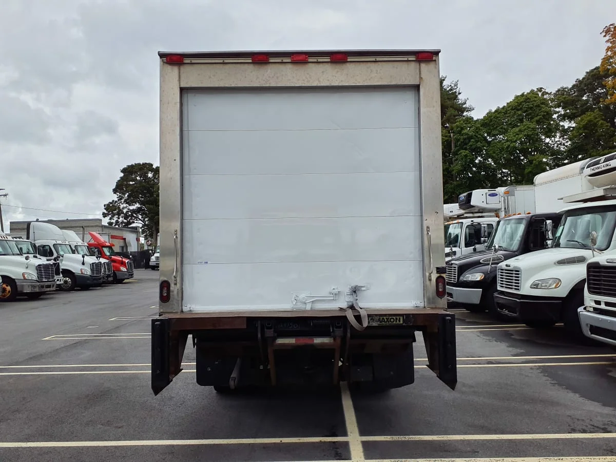 2017 Isuzu NPR - image 5