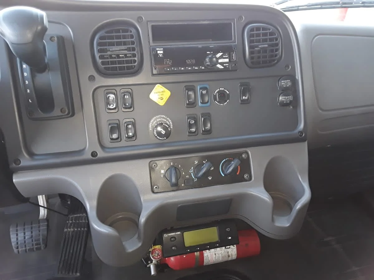 2020 Freightliner M2 106 in Hilliard, OH — photo 11