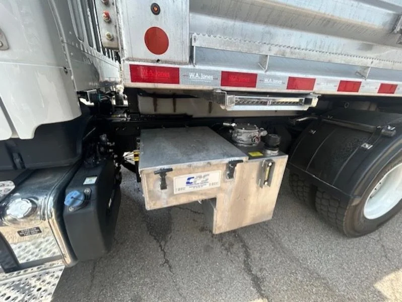 2026 Freightliner M2 106 in Cincinnati, OH — photo 8