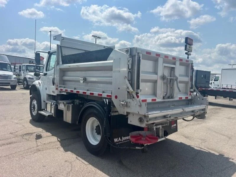 2026 Freightliner M2 106 in Cincinnati, OH — photo 7
