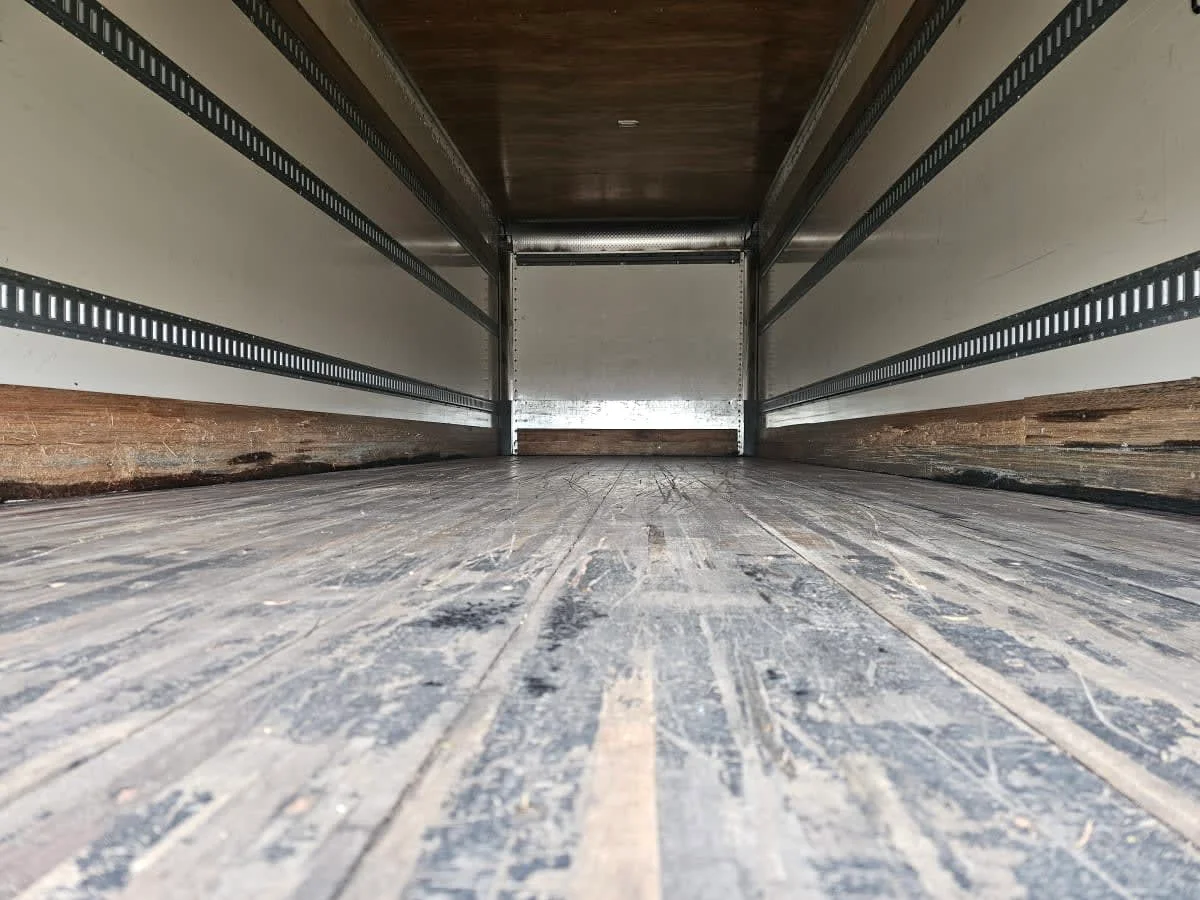 2020 International MV - image 8