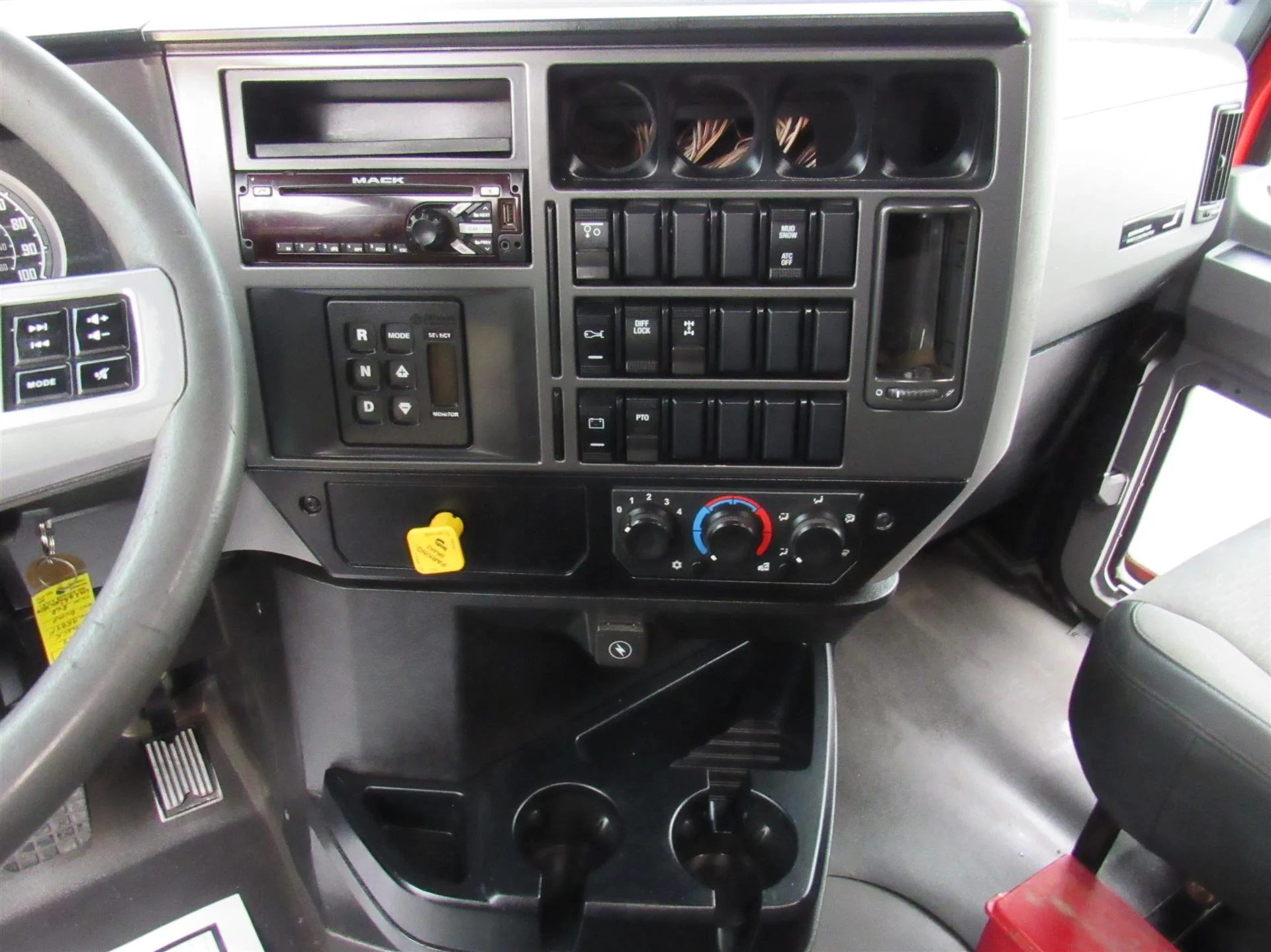2019 Mack Granite in Kansas City, MO — photo 15