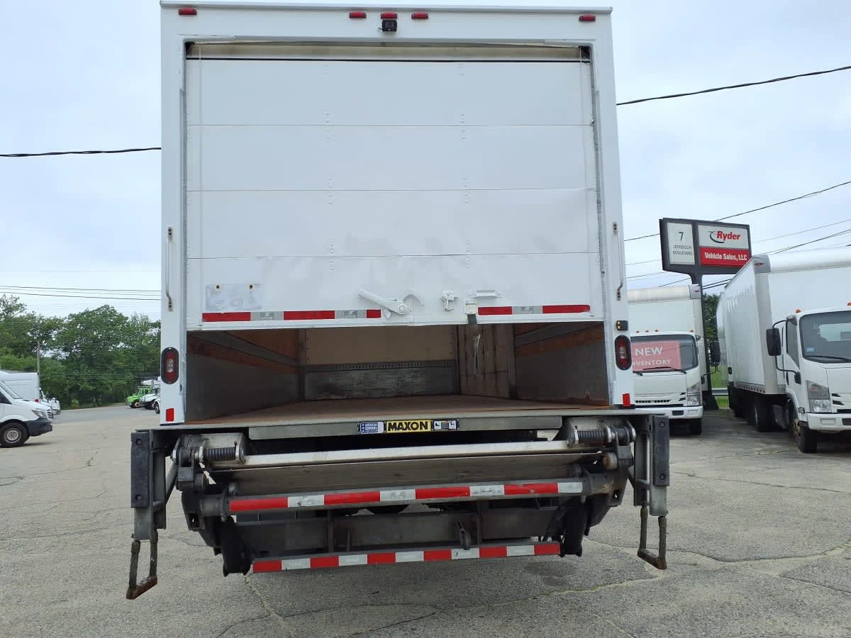 2019 Freightliner M2 106 in Warwick, RI — photo 5