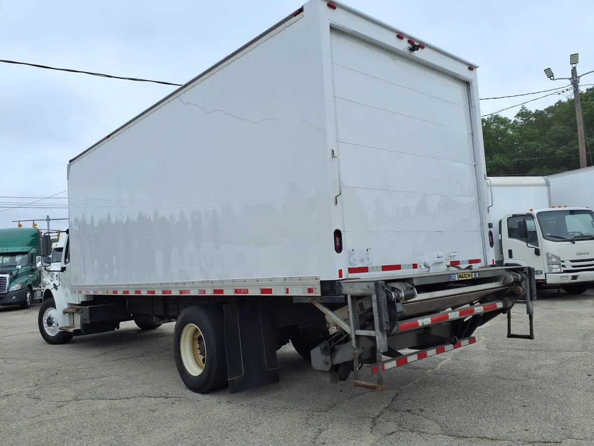 2019 Freightliner M2 106 in Warwick, RI — photo 6