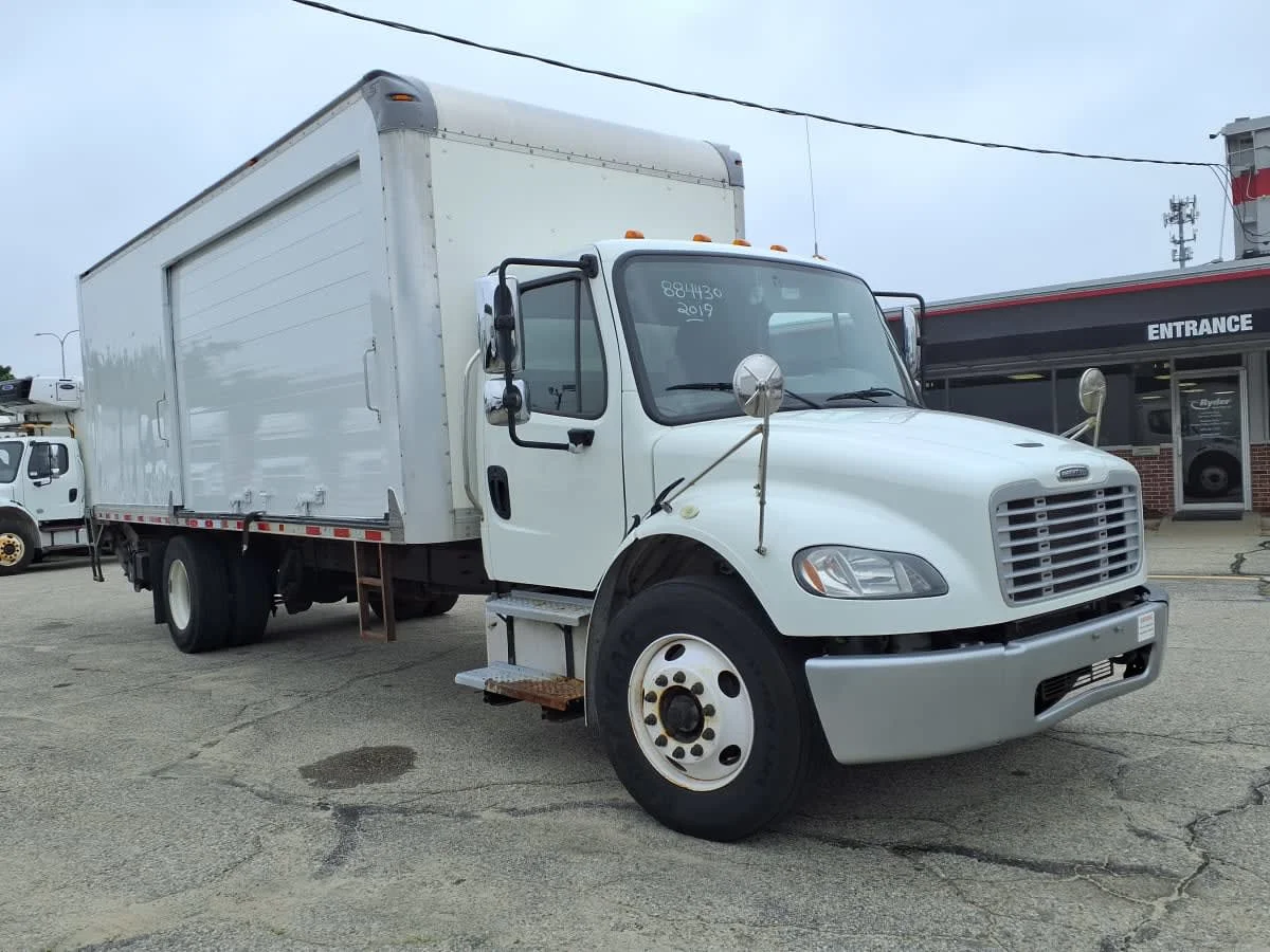 2019 Freightliner M2 106 in Warwick, RI — photo 3