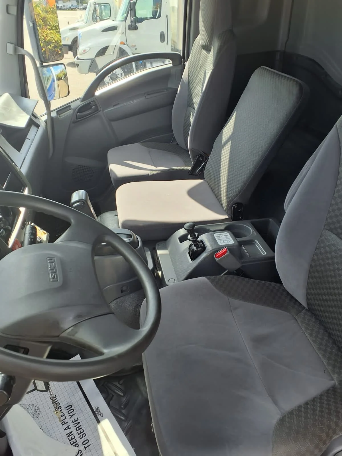 2019 Isuzu FTR - image 9