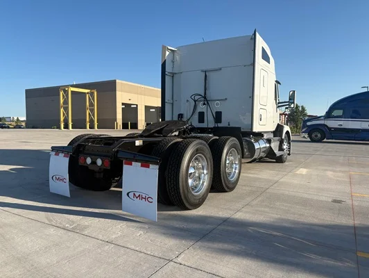 2023 Kenworth T680 in Englewood, CO — photo 11