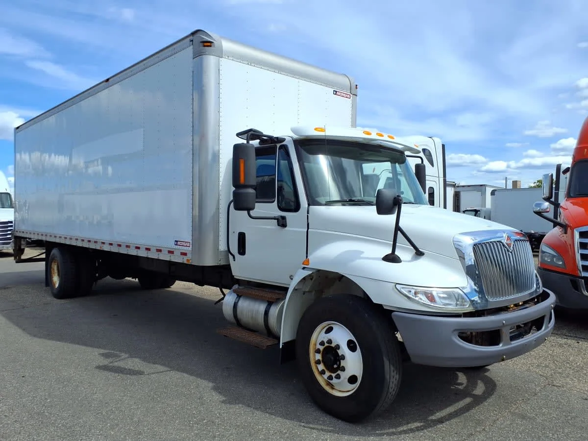 2019 International 4300 in Minneapolis, MN — photo 3