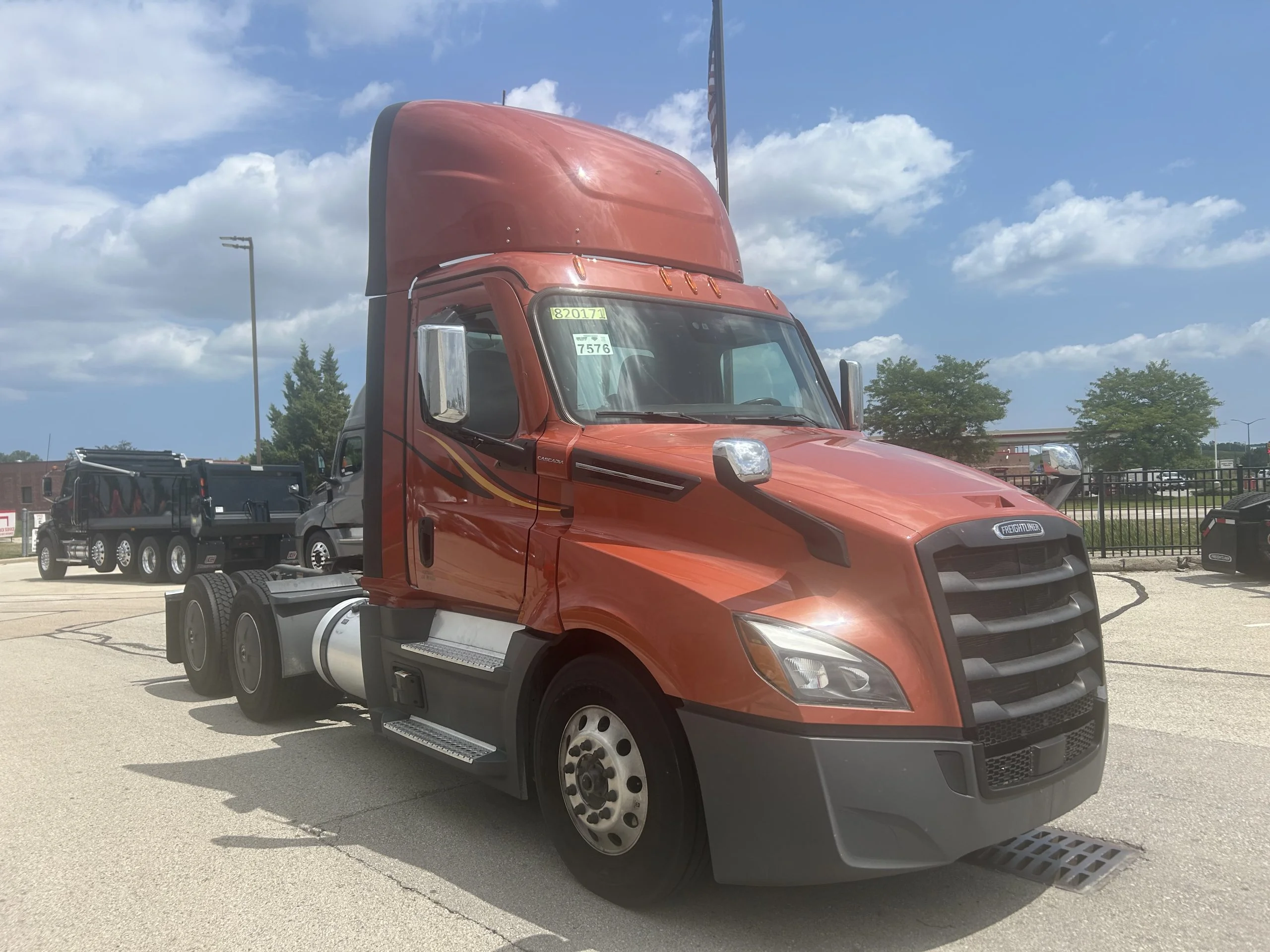 2024 Freightliner Cascadia in Milwaukee, WI — photo 3