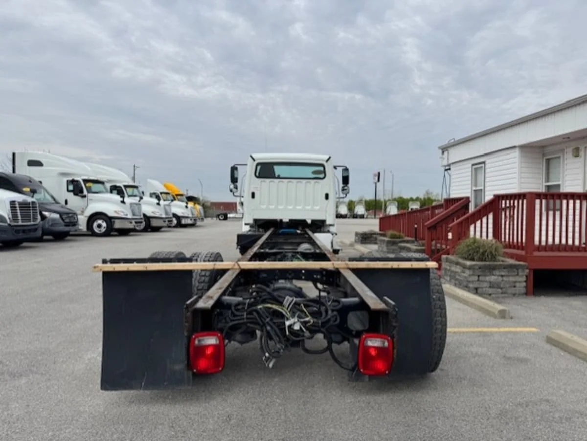 2021 Freightliner M2 106 - image 5