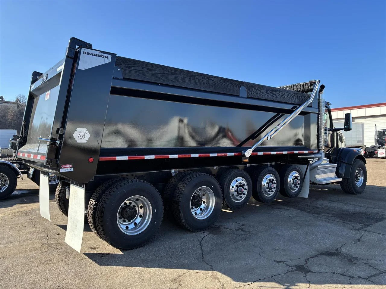 2026 Peterbilt 567 in South St. Paul, MN — photo 2