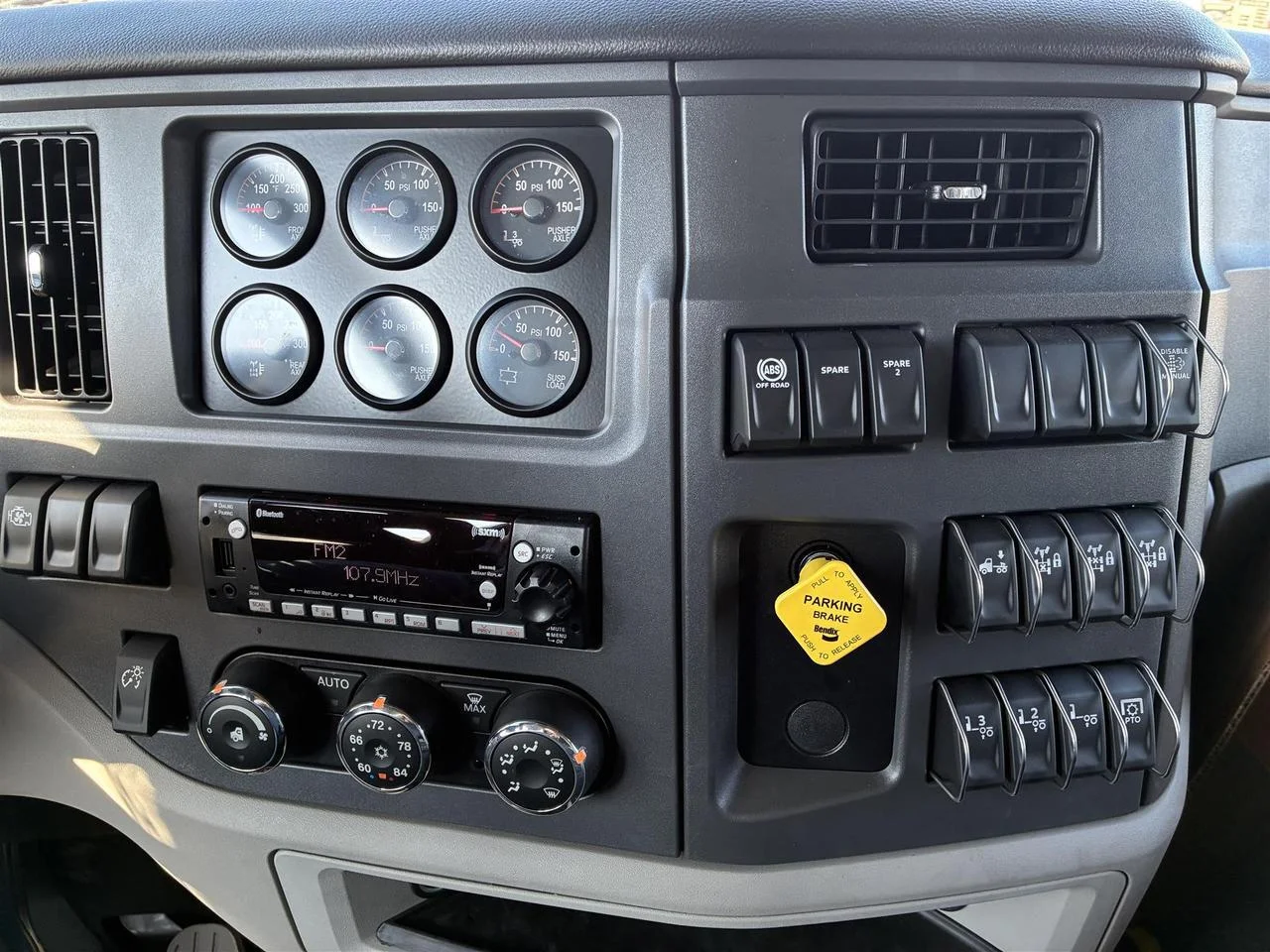 2026 Peterbilt 567 - image 8