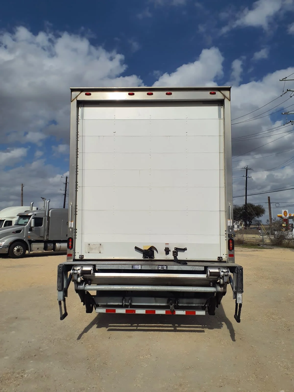 2020 Freightliner M2 106 - image 5