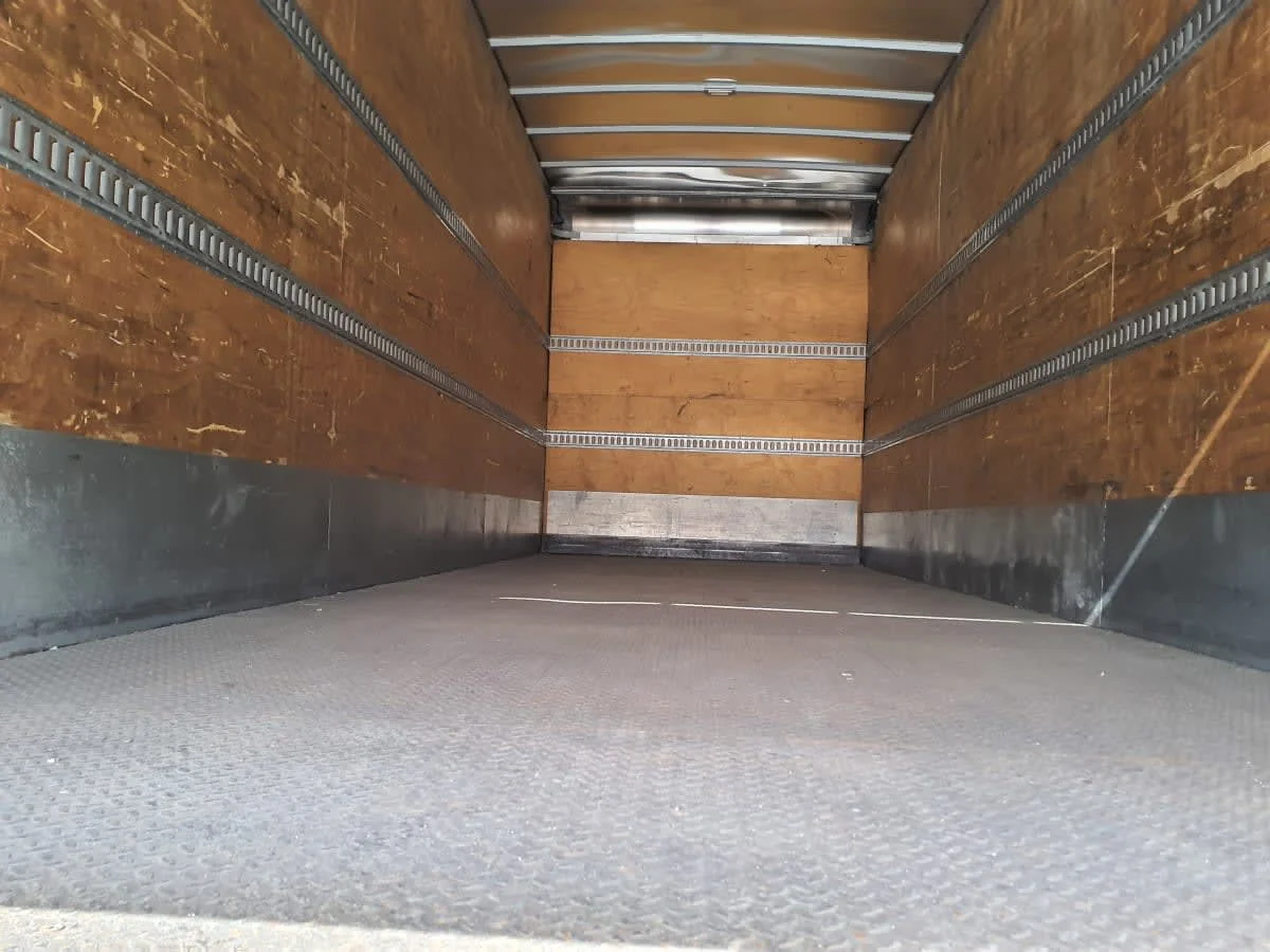 2020 Freightliner M2 106 - image 8