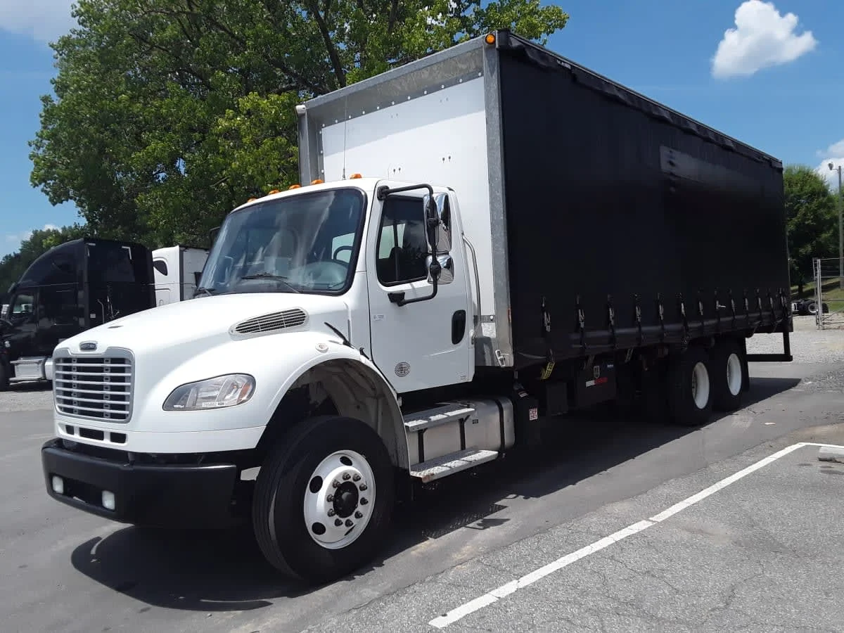 2021 Freightliner M2 106