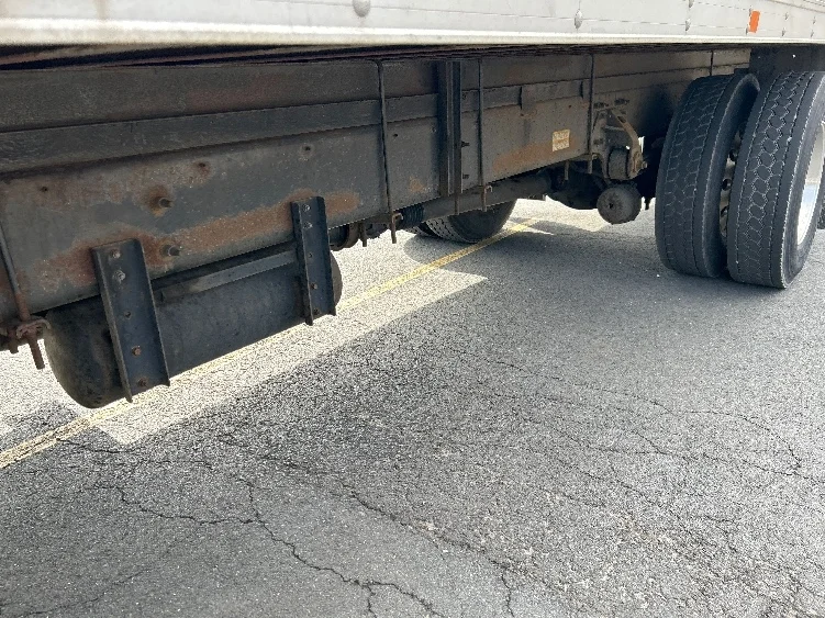 2018 Hino 338 - image 5