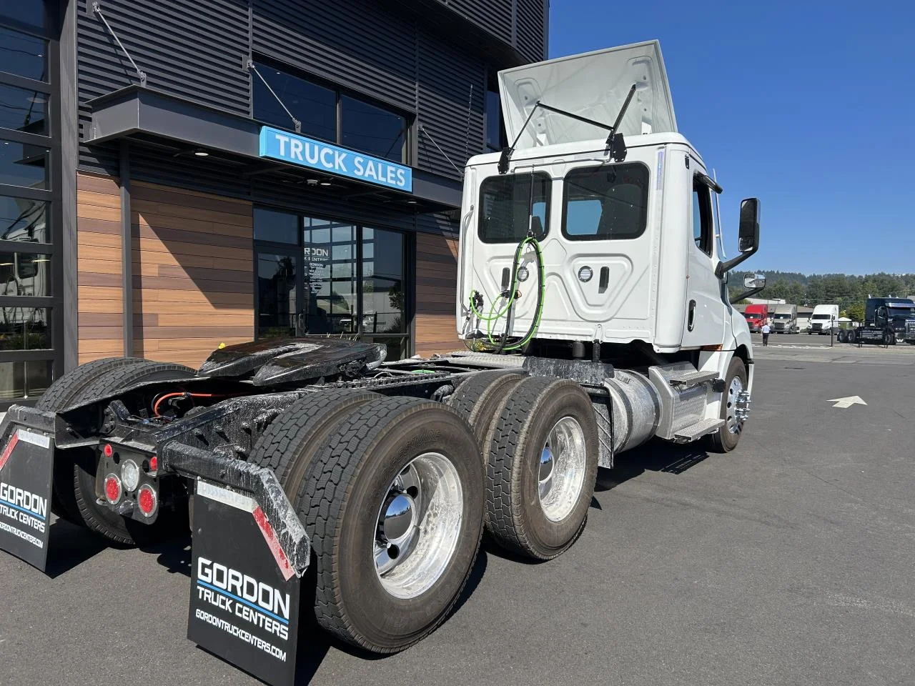 2027 Freightliner in Pacific, WA — photo 5