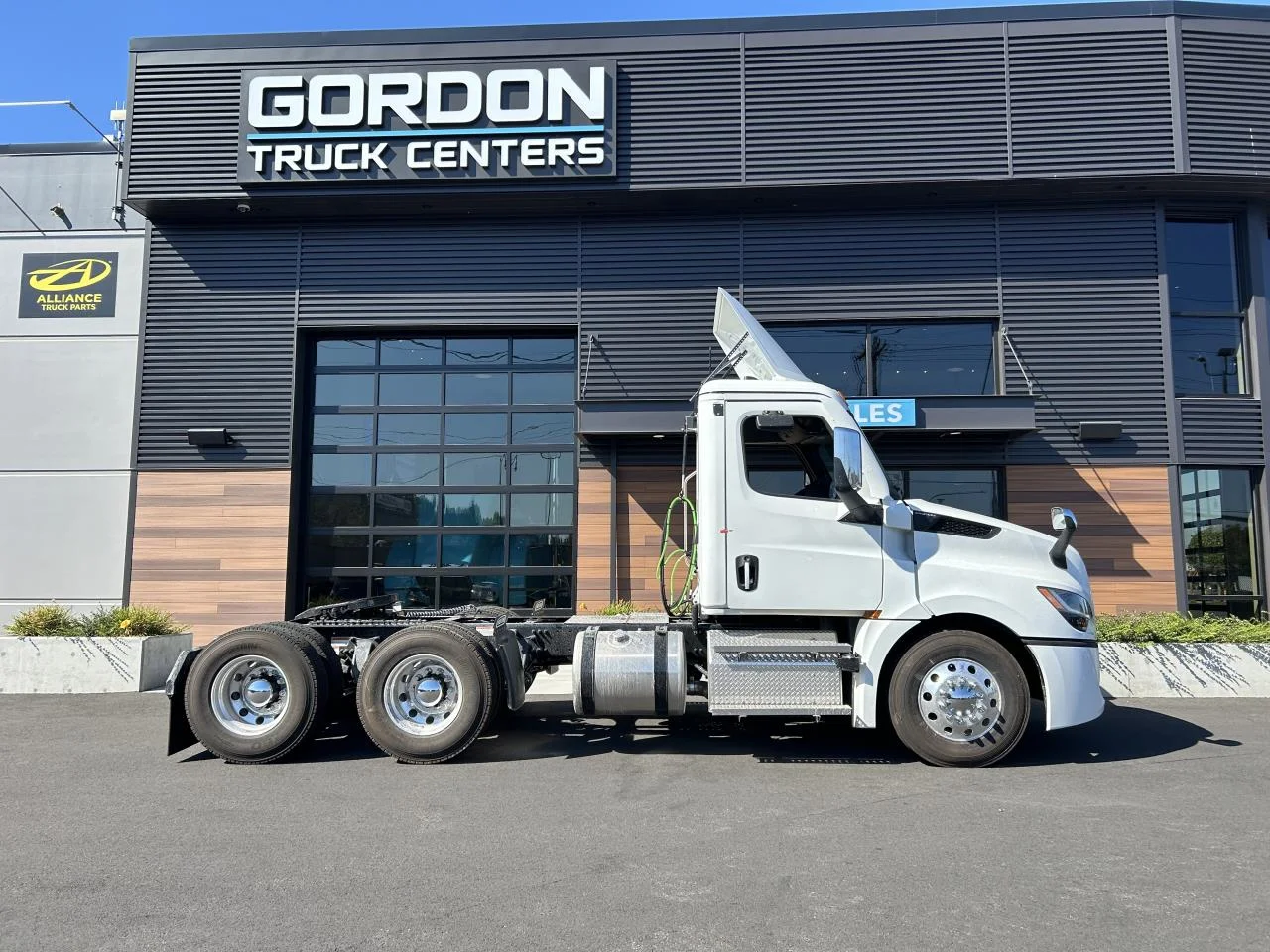 2027 Freightliner in Pacific, WA — photo 6